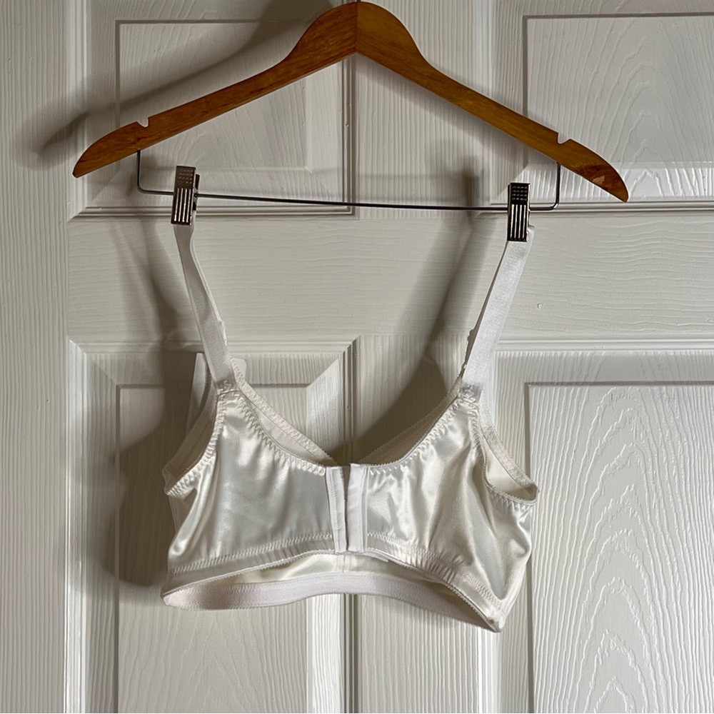 Bali White Full-Coverage Bra with Adjustable Straps 38D - Picture 6 of 8